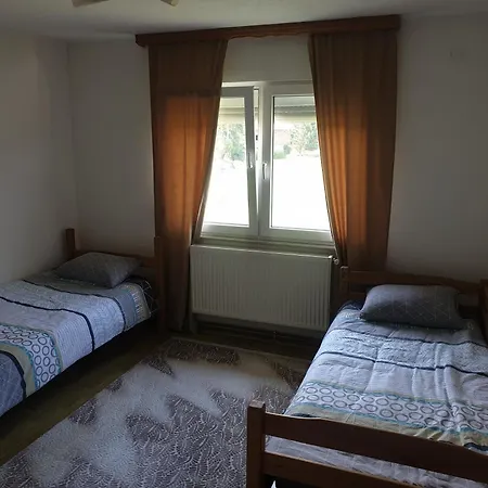 House In A Quiet Neighborhood With A Huge Garden Vidovici