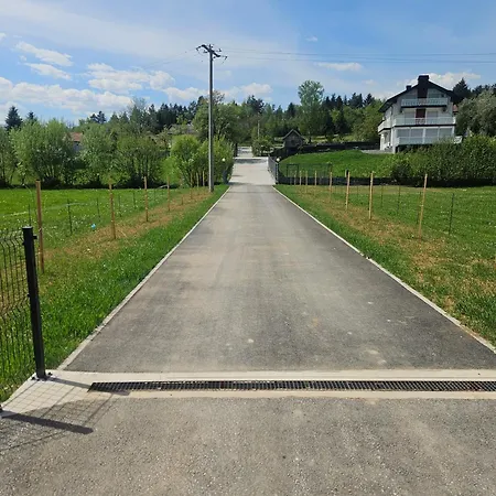 House In A Quiet Neighborhood With A Huge Garden Villa