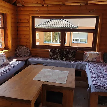 House In A Quiet Neighborhood With A Huge Garden Vidovici